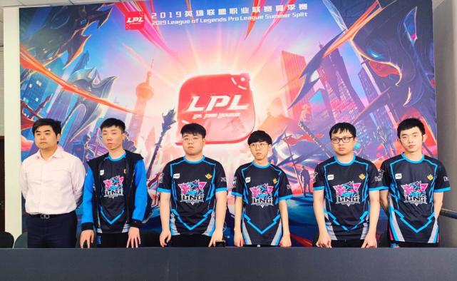 当持球人吸 当持球人吸